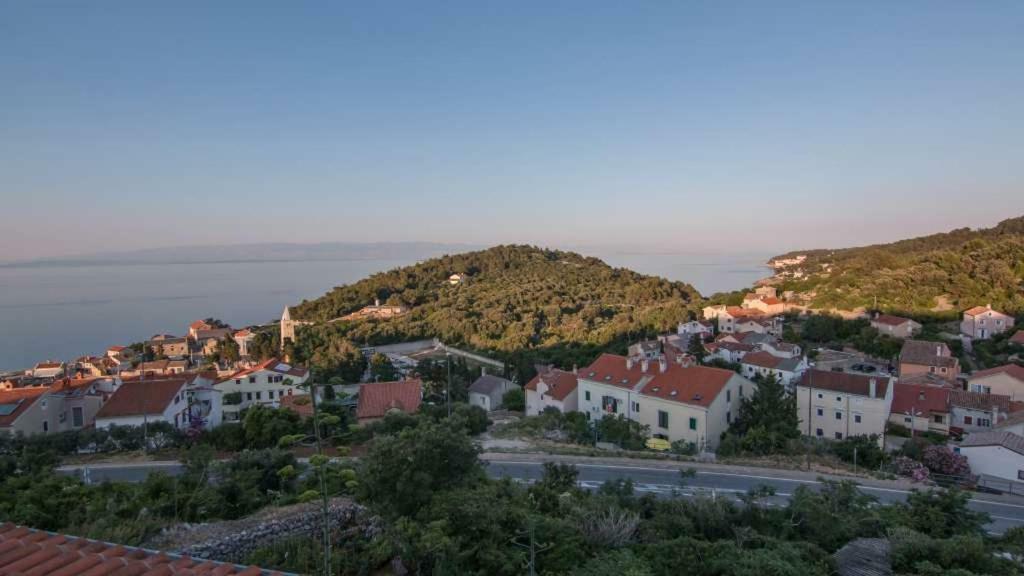 Sea View Apartment Mali Losinj Exterior photo
